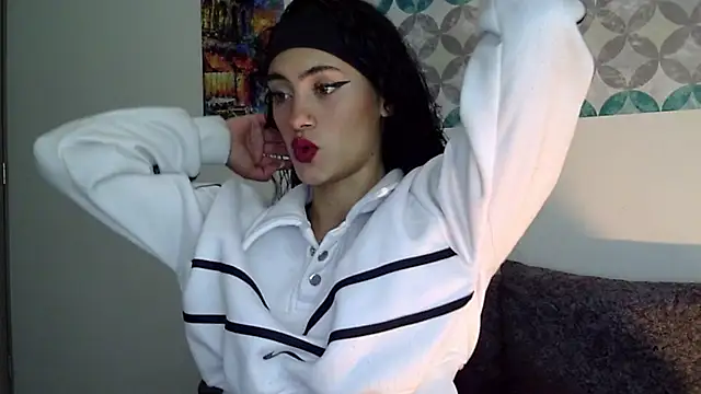 shelsy d online show from April 15, 9:15 pm