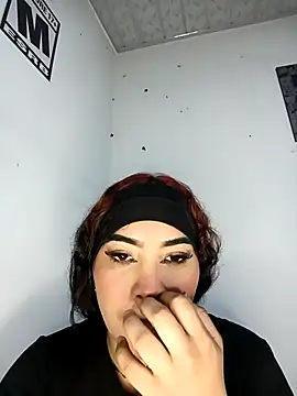 Snapshot of Maddy_sm chatting on April 18, 12:58 am Maddy sm online show from April 18, 12:58 am