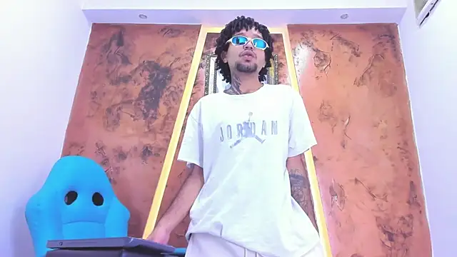 Josh Hot Sex online show from April 15, 11:50 am