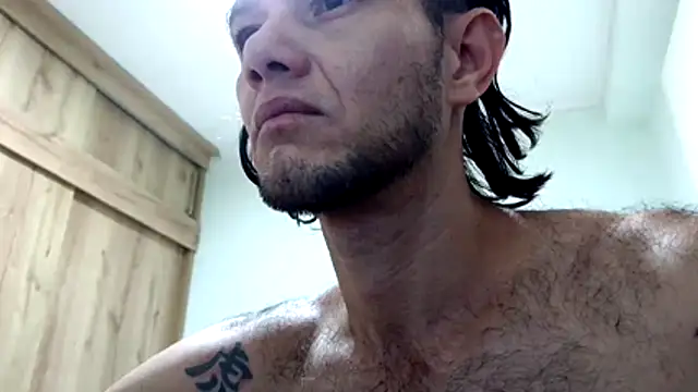 Snapshot of andrew_1520 chatting on November 6, 1:39 am andrew 1520 online show from November 6, 1:39 am