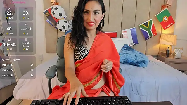 Snapshot of shaliny_ chatting on July 3, 12:39 am shaliny online show from July 3, 12:39 am
