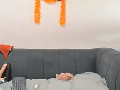 BUSTYQUEEN56  online show from April 14, 2:01 pm