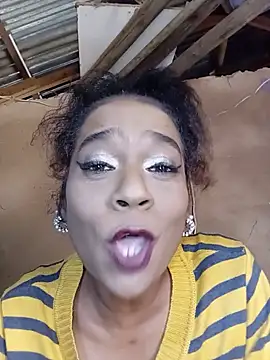 Snapshot of MissyLoveCreator chatting on July 22, 11:24 am MissyLoveCreator online show from July 22, 11:24 am