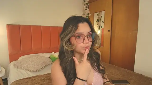Shadya  online show from May 1, 3:11 am