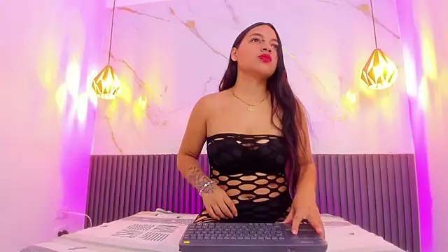 Snapshot of Samantha_Lopez_ chatting on April 27, 12:58 pm Samantha Lopez online show from April 27, 12:58 pm