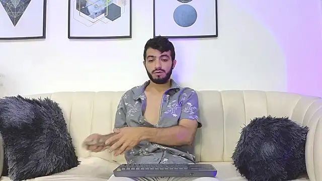 EmmanuelVoss online show from April 18, 1:48 pm