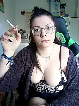 HotVWGirl online show from April 21, 3:39 pm
