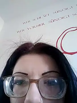 HotVWGirl online show from April 22, 3:24 pm