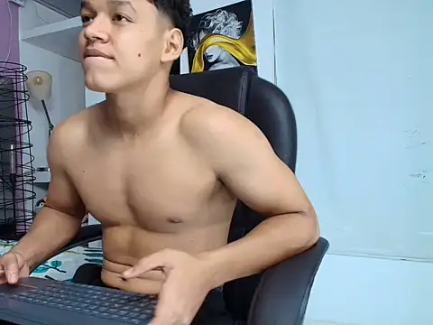 oliver evans  online show from April 16, 1:39 am