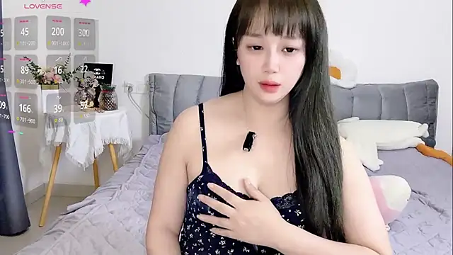 Niveas  online show from April 18, 1:48 pm