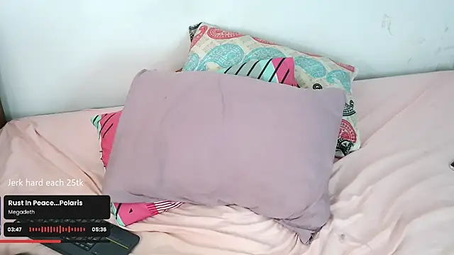 Snapshot of YourGothFemboy chatting on August 4, 3:47 pm YourGothFemboy online show from August 4, 3:47 pm