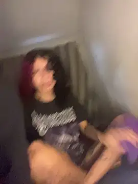 nanaislonely online show from April 17, 9:29 pm