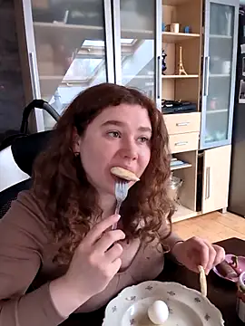 AmeliFoxi online show from April 15, 9:05 am