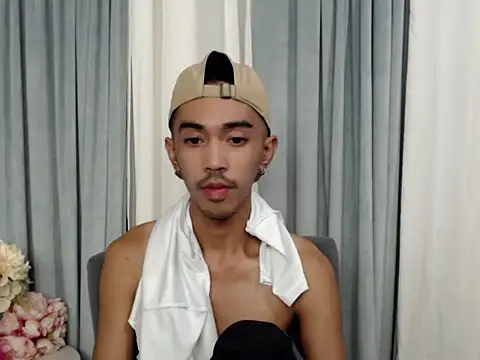 crocodale online show from April 16, 5:03 pm