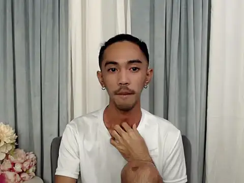 crocodale online show from April 17, 1:14 pm