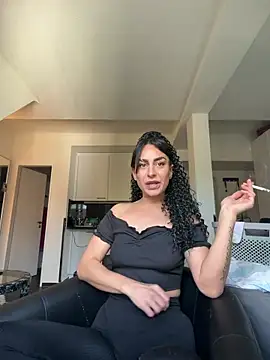 CurlyRouge online show from May 20, 2:23 pm