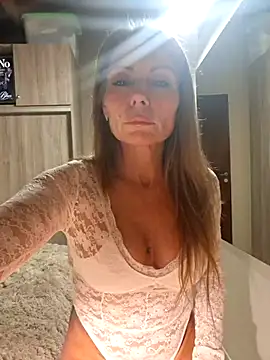 prretty15 online show from July 28, 3:24 am