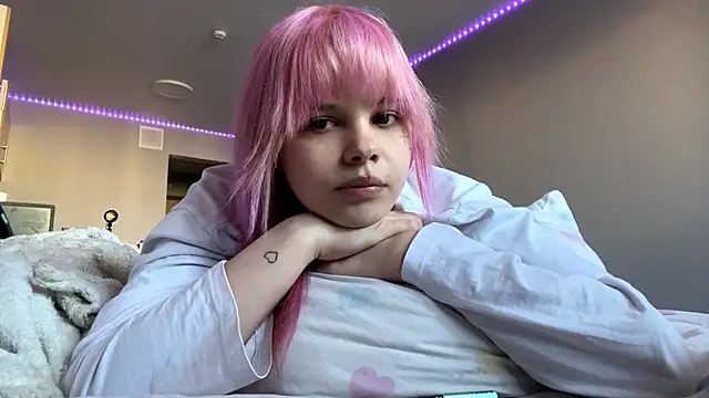 Iam Eshly online show from April 28, 11:04 am