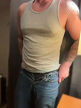 BottomFeederElite online show from April 15, 11:27 pm