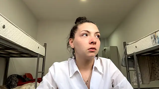 SharieLangan online show from April 15, 3:52 pm