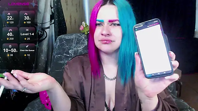 Neon Baddie online show from April 15, 3:41 pm