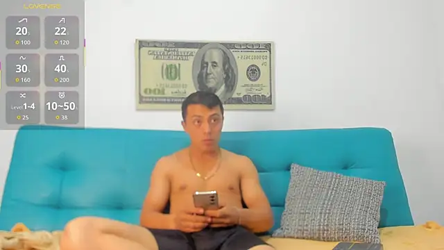 LeoVargasHot online show from April 17, 1:08 am