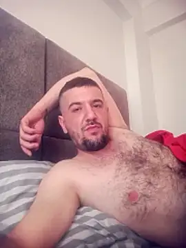 CrawlingHalacha online show from April 14, 5:35 am