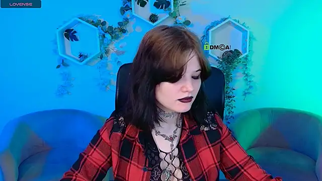 Snapshot of nikki_kiss_ chatting on June 22, 8:22 am nikki kiss online show from June 22, 8:22 am