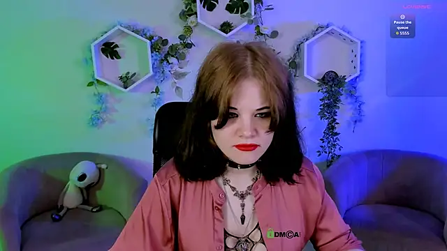 Snapshot of nikki_kiss_ chatting on July 21, 9:00 am nikki kiss online show from July 21, 9:00 am