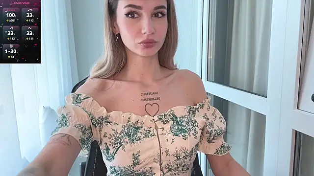 Blue  Berry   online show from April 17, 10:18 am