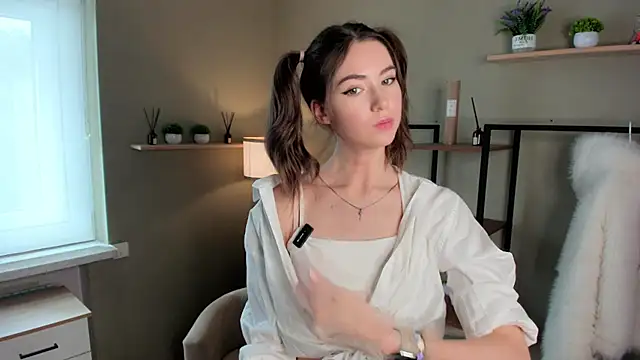 Snapshot of Peaches_Peaches chatting on April 21, 9:48 am Peaches Peaches online show from April 21, 9:48 am