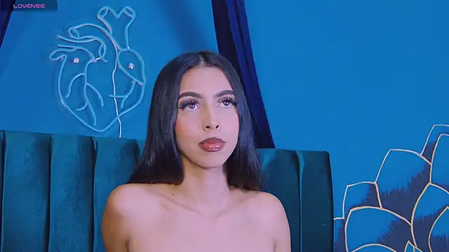 Mia Gloww  online show from April 28, 8:47 pm