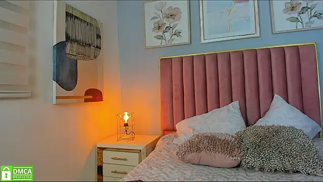 Snapshot of butterflydoll_ chatting on May 25, 6:47 pm butterflydoll online show from May 25, 6:47 pm