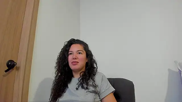 MiaRouseex online show from May 15, 10:06 pm