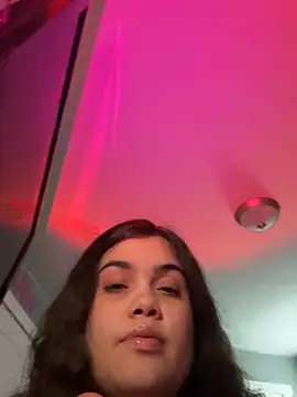 Snapshot of Islandmamita chatting on May 1, 5:12 am Islandmamita online show from May 1, 5:12 am