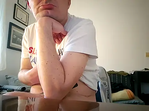 matteopeder online show from April 14, 4:24 pm