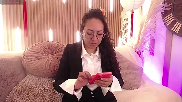 Velvet Curly online show from May 13, 12:35 pm