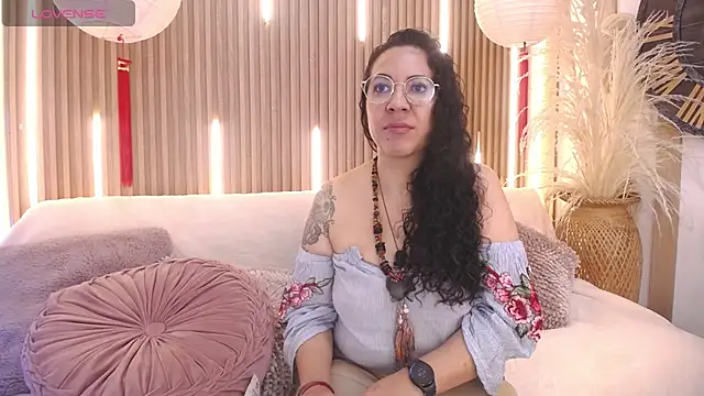 Velvet Curly online show from June 30, 12:28 pm