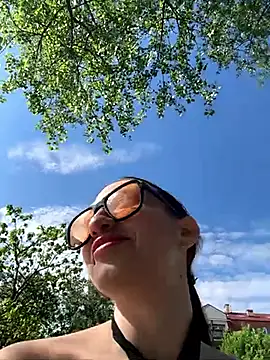 DarkMirel online show from May 27, 2:25 pm