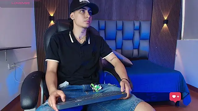 mohamed malik online show from May 14, 2:57 pm
