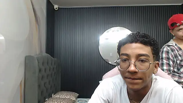 goldenjyj online show from April 16, 2:07 pm