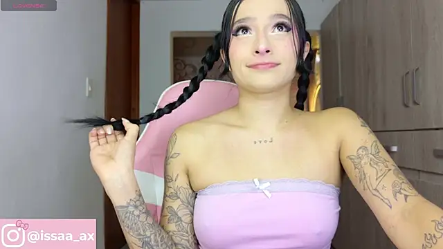 issa dolly online show from May 26, 10:17 pm