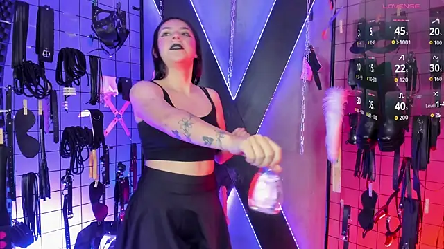 LexyVenus BDSM online show from May 13, 10:45 am
