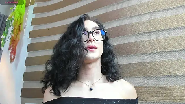 Snapshot of Shammy_rosse chatting on July 20, 8:11 pm Shammy rosse online show from July 20, 8:11 pm