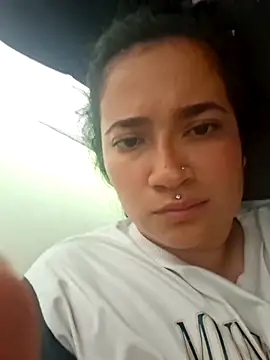 DaniHO25 online show from April 17, 1:25 pm