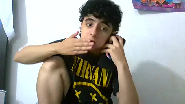 Snapshot of LatinHeatX22 chatting on June 12, 9:46 pm LatinHeatX22 online show from June 12, 9:46 pm