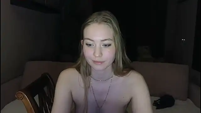 brandaanyy online show from April 14, 7:58 am