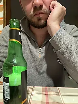 sKizzo69  online show from April 17, 8:56 pm