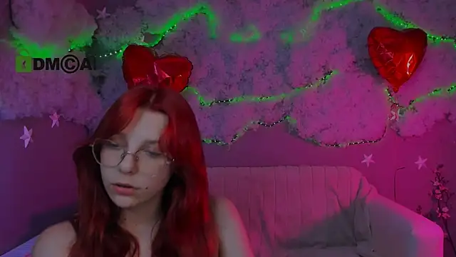 Snapshot of nymira chatting on July 6, 3:03 pm nymira online show from July 6, 3:03 pm