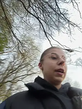 BeatBaddie online show from April 18, 5:44 am